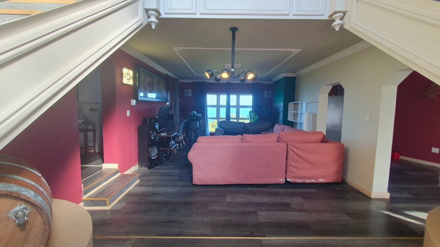 5 Bedroom Property for Sale in Herolds Bay Western Cape